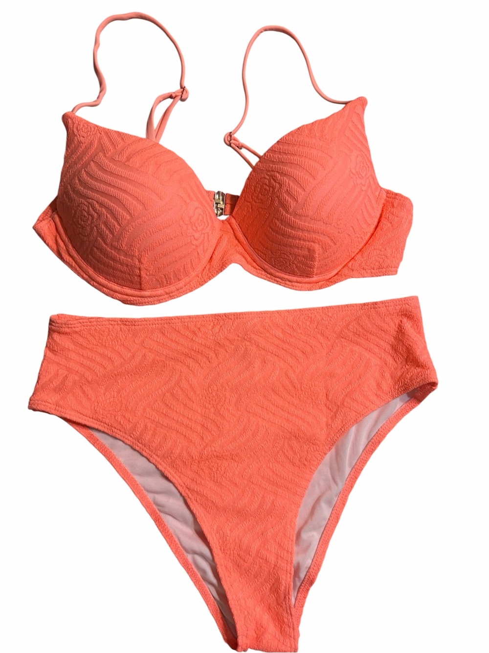 Cupshe Textured Coral Push-Up Bikini Set with Adjustable Straps